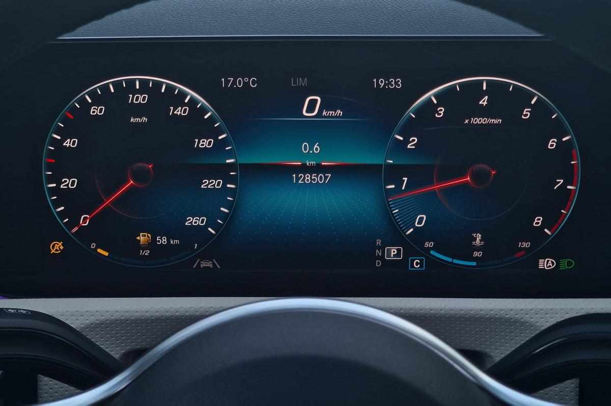 mercedes-benz-cla-180-2022-gasolina-1332cc