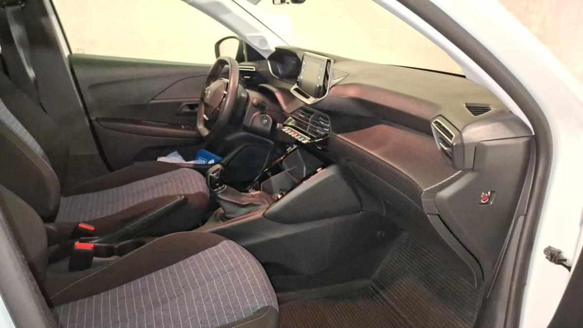 peugeot-208-1-2-puretech-2021-gasolina-1199cc