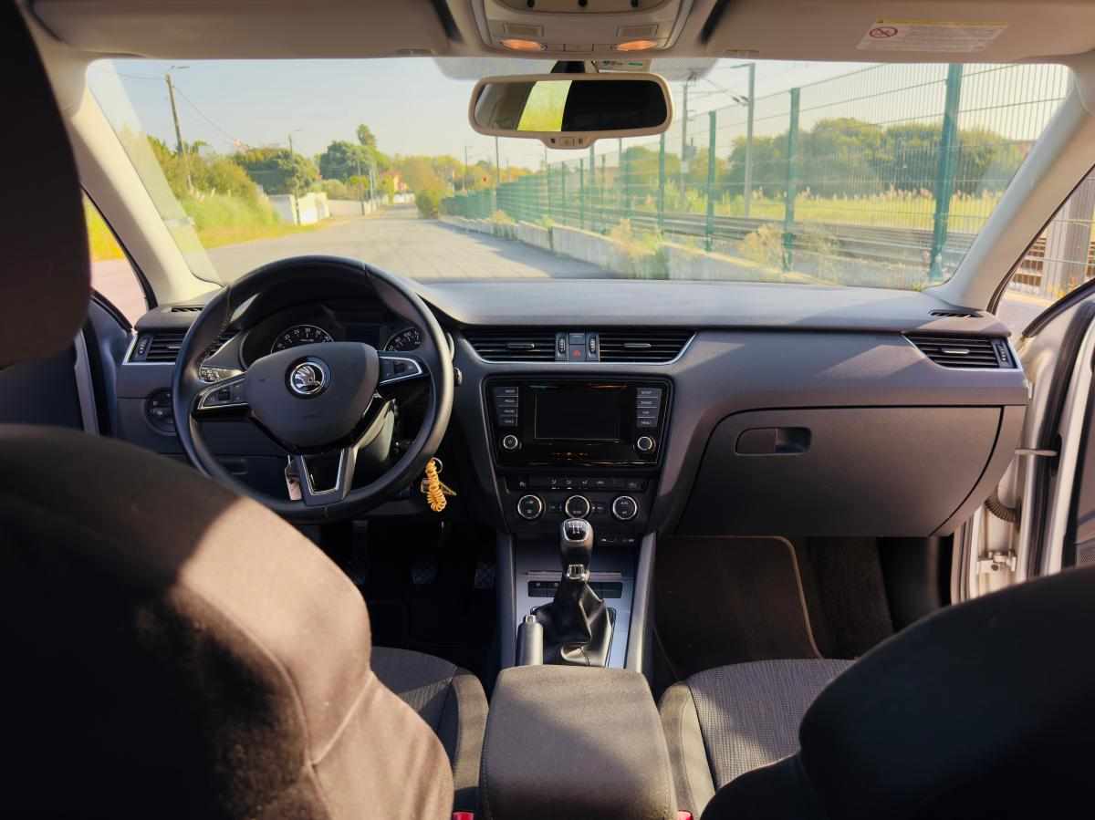 skoda-octavia-1-6-tdi-2013-diesel-1598cc