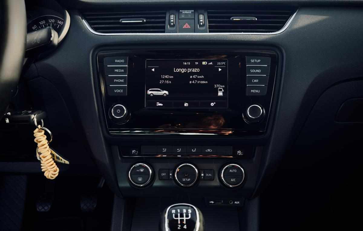 skoda-octavia-1-6-tdi-2013-diesel-1598cc