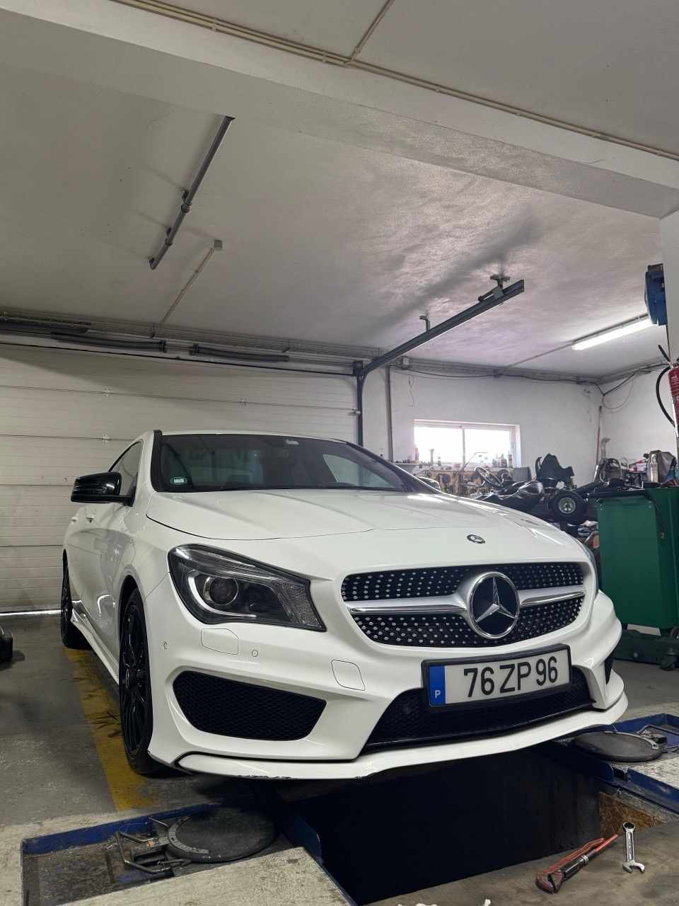 mercedes-benz-cla-200-cdi-2015-diesel-2143cc