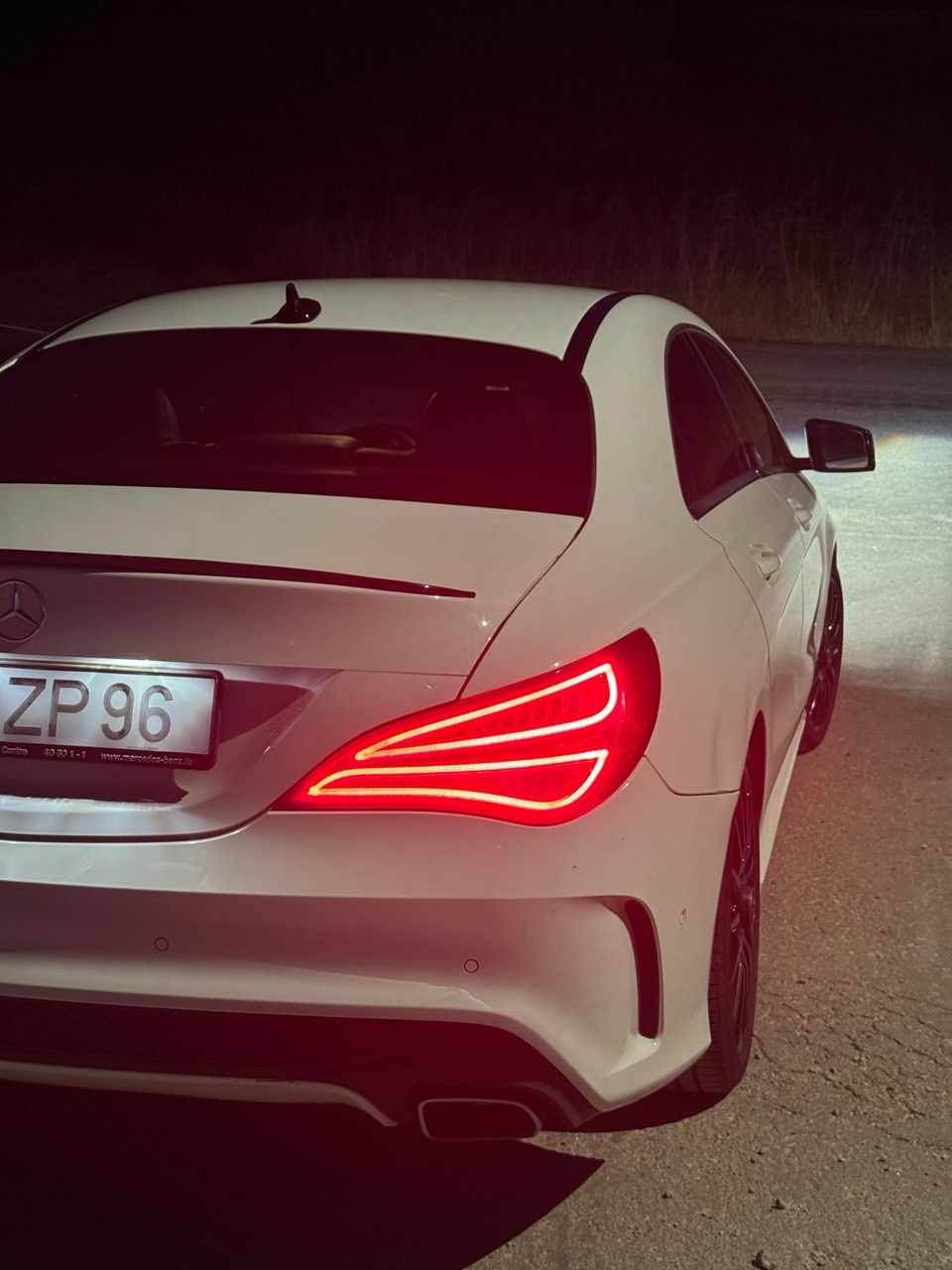 mercedes-benz-cla-200-cdi-2015-diesel-2143cc