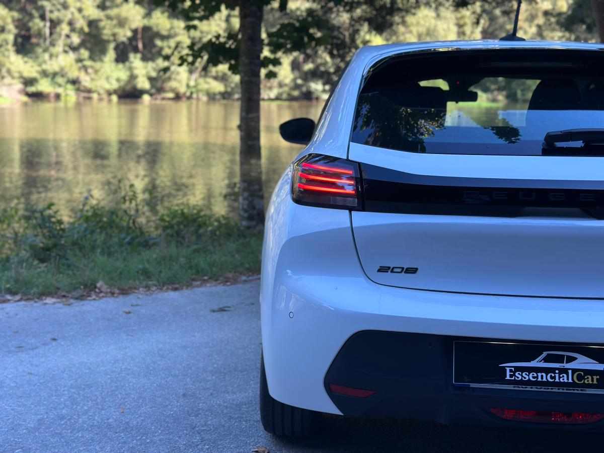 peugeot-208-1-2-puretech-2024-gasolina-1199cc