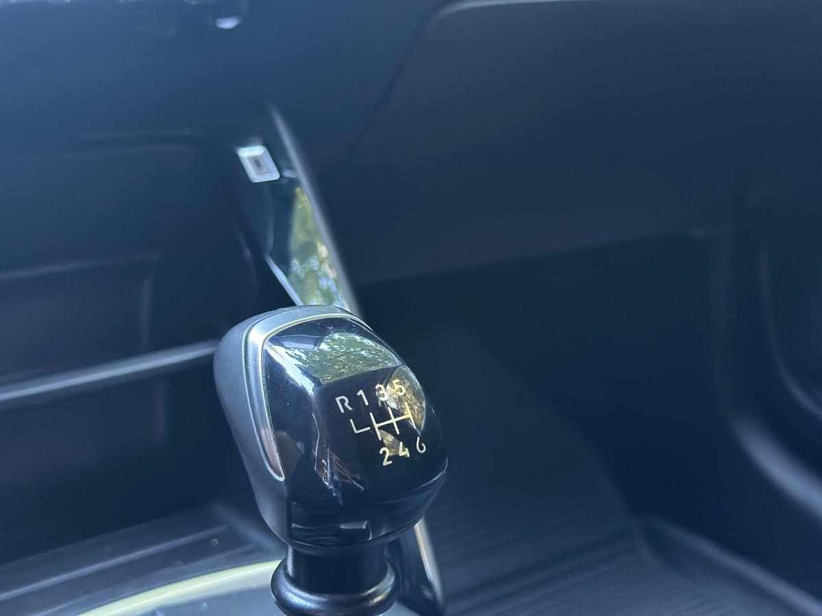 peugeot-208-1-2-puretech-2024-gasolina-1199cc