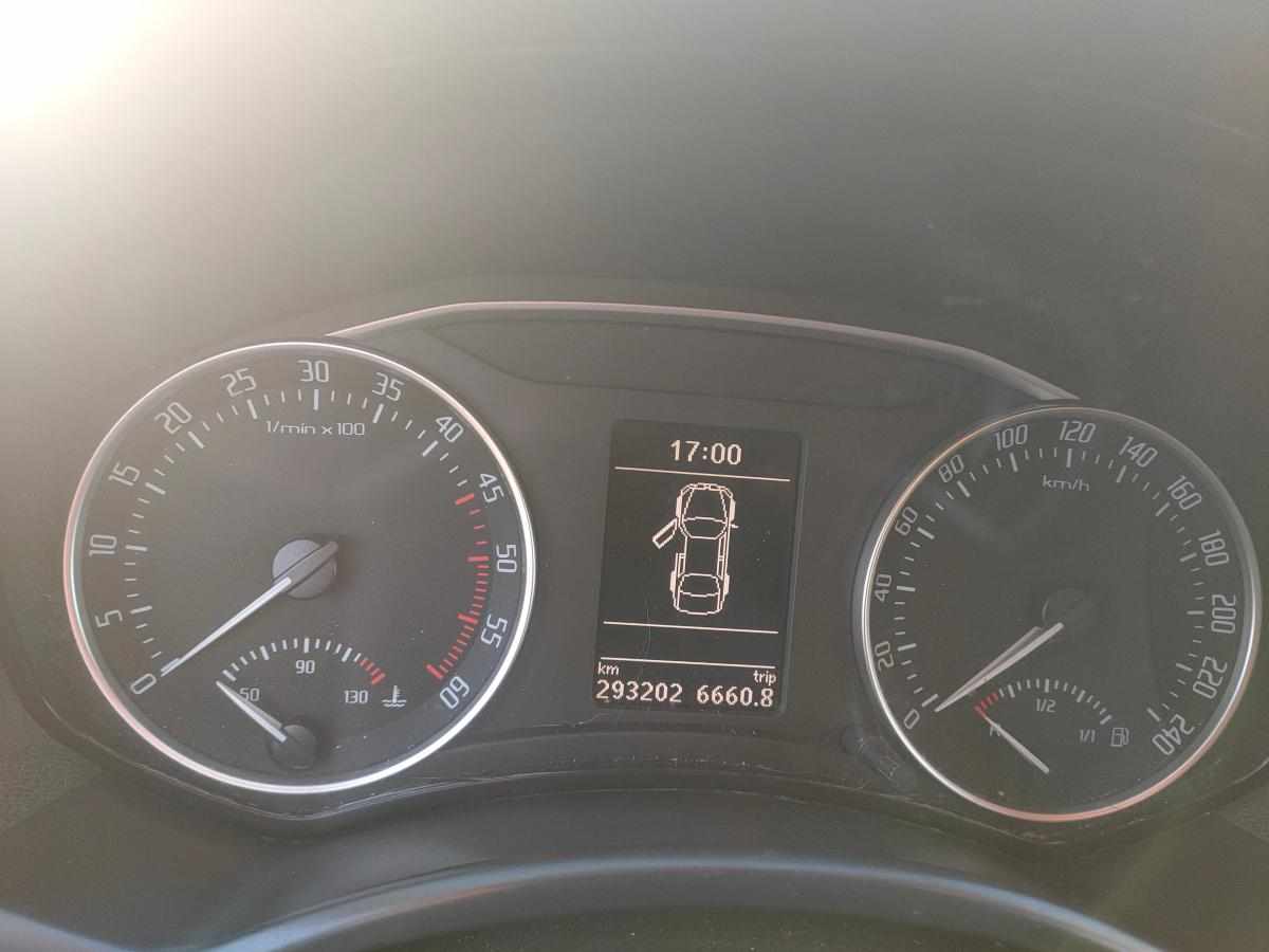 skoda-octavia-1-9-tdi-2009-diesel-1896cc