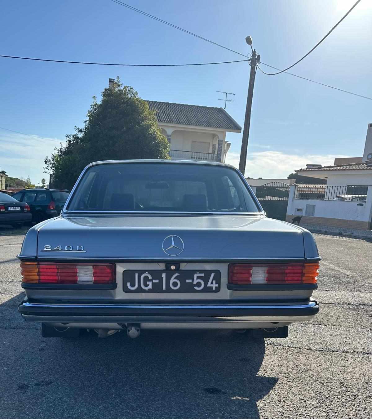 mercedes-benz-w123-240-d-lwb-1981-diesel-2398cc