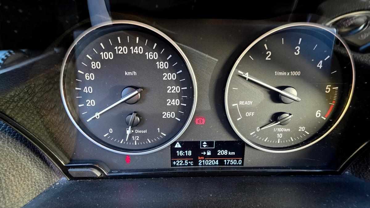 bmw-serie-1-116d-2017-diesel-1496cc