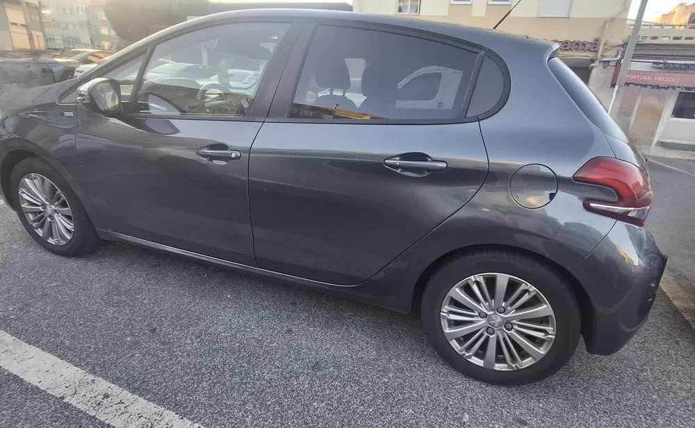 peugeot-208-1-2-vti-2017-gasolina-1199cc