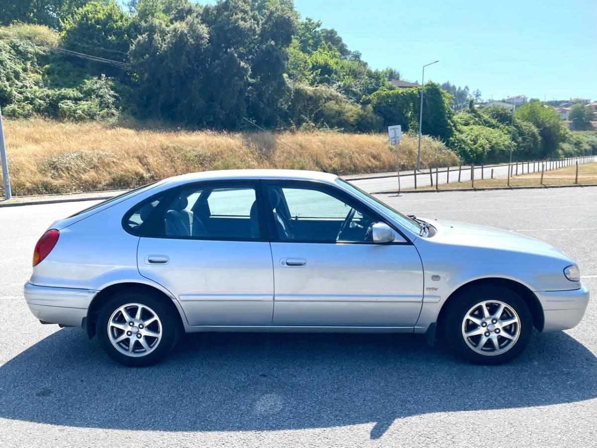 toyota-corolla-1-4-vvt-i-2001-gasolina-1398cc