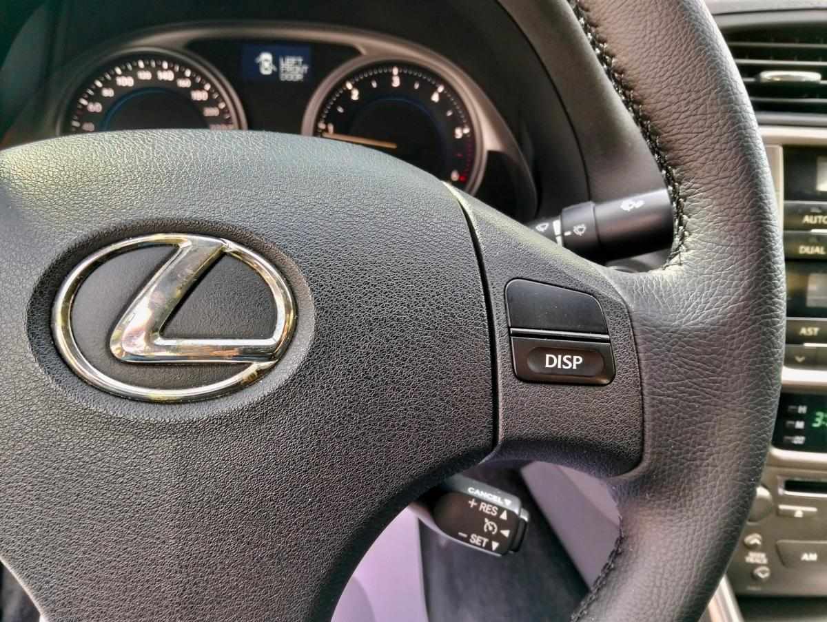 lexus-is-220d-2009-diesel-2231cc