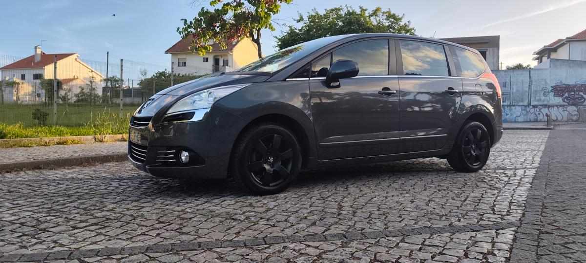 peugeot-5008-1-6-hdi-fap-2010-diesel-1560cc