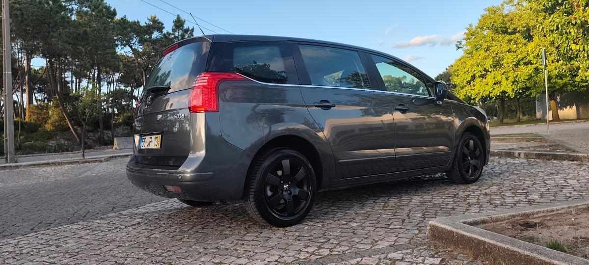 peugeot-5008-1-6-hdi-fap-2010-diesel-1560cc