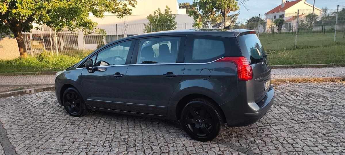 peugeot-5008-1-6-hdi-fap-2010-diesel-1560cc