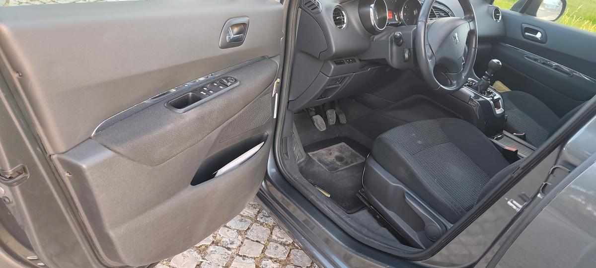 peugeot-5008-1-6-hdi-fap-2010-diesel-1560cc