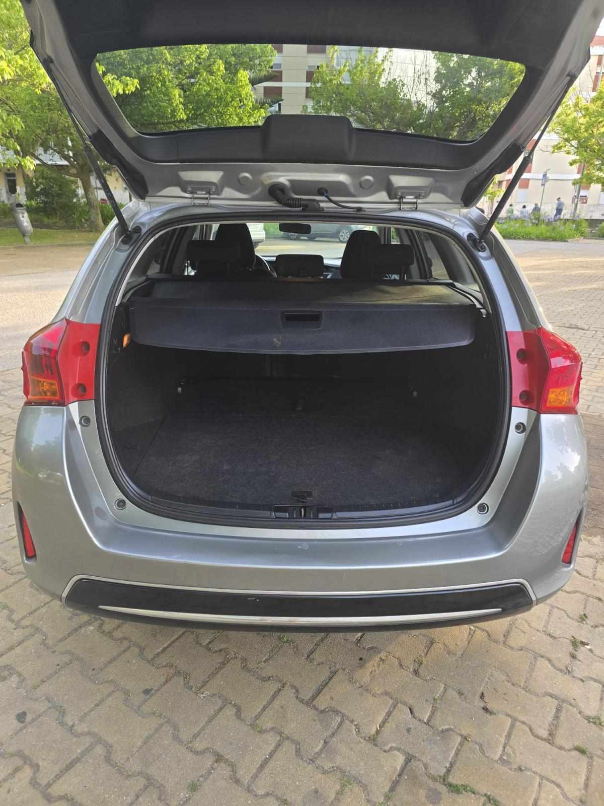 toyota-auris-1-4-d-4d-2015-diesel-1364cc