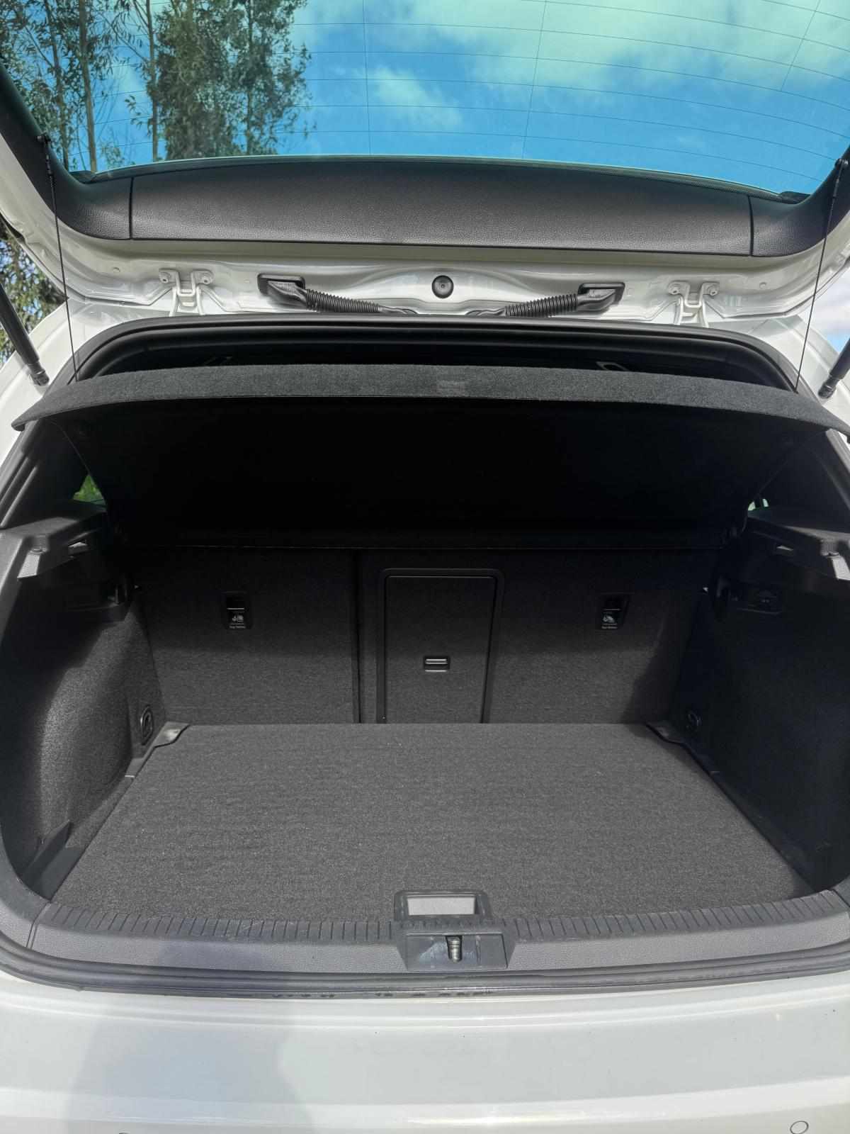 volkswagen-golf-1-6-tdi-bluemotion-2018-diesel-1598cc