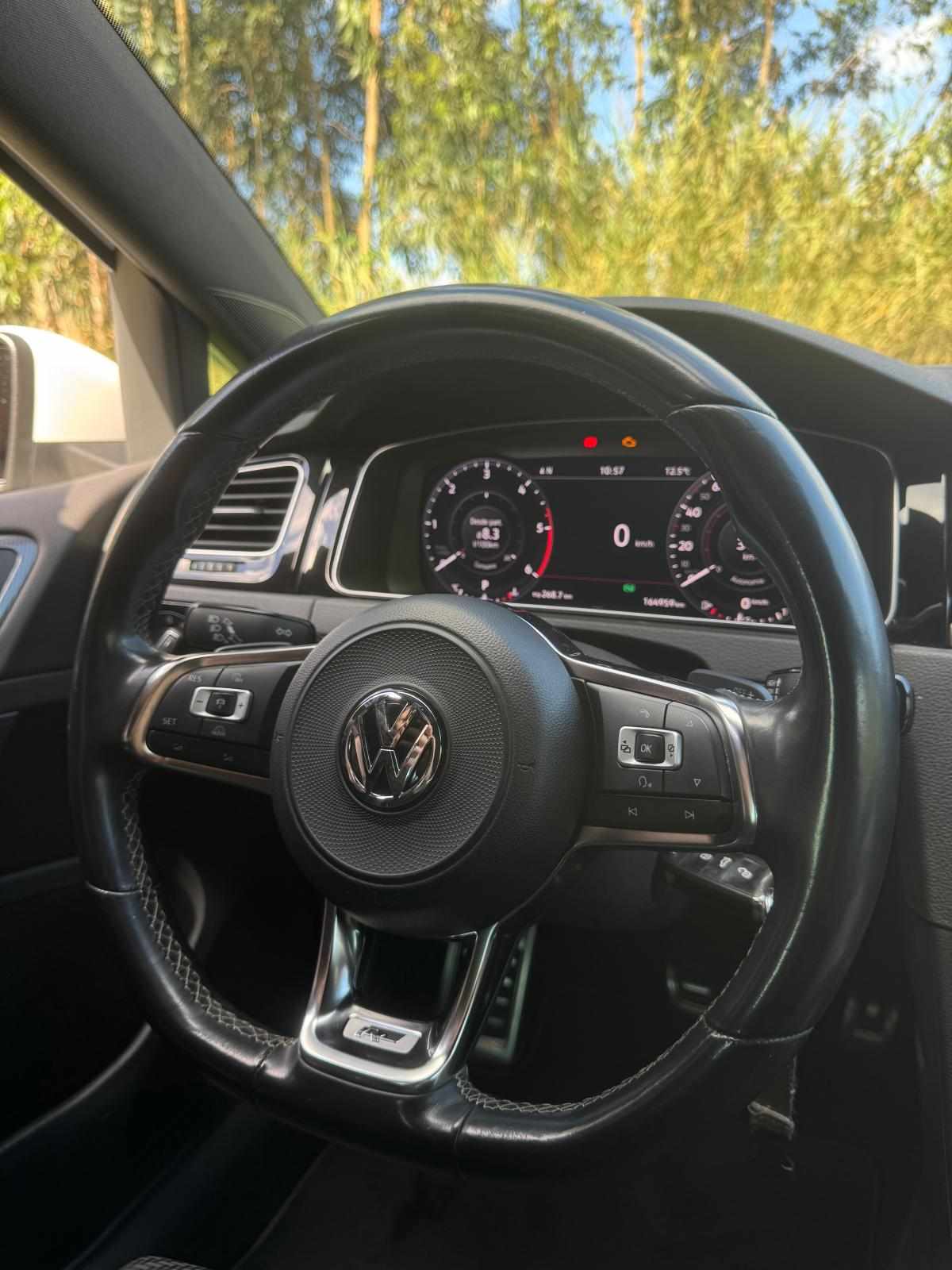 volkswagen-golf-1-6-tdi-bluemotion-2018-diesel-1598cc
