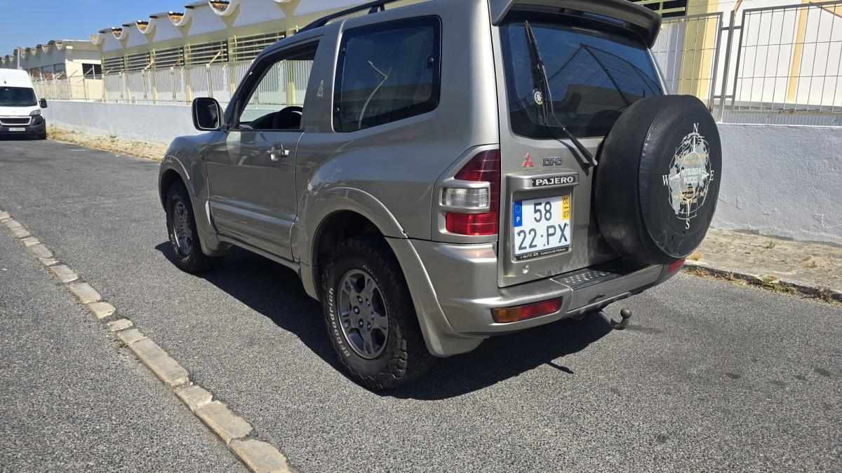 mitsubishi-pajero-3-2-di-d-4wd-2000-diesel-3200cc