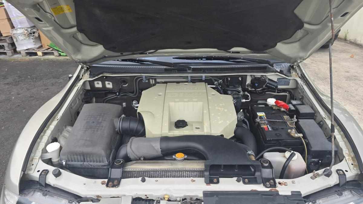 mitsubishi-pajero-3-2-di-d-4wd-2000-diesel-3200cc