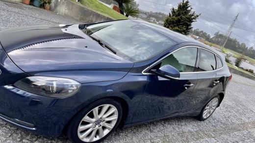volvo-v40-d2-2014-diesel-1560cc