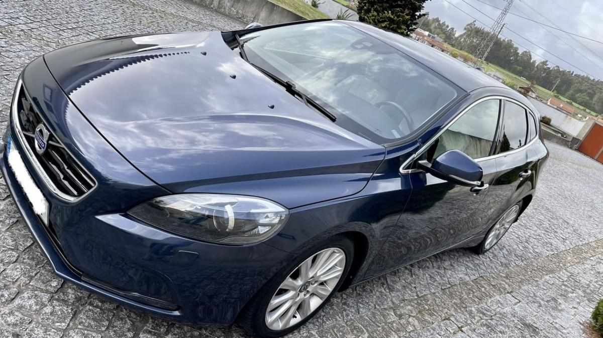 volvo-v40-d2-2014-diesel-1560cc