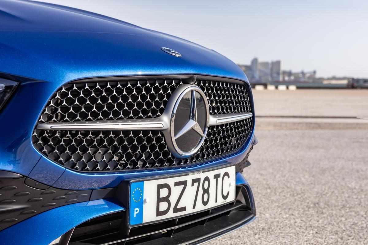 mercedes-benz-classe-a-a-250-e-2023-gasolina-1332cc