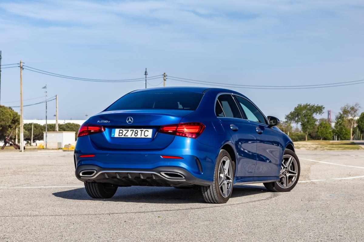 mercedes-benz-classe-a-a-250-e-2023-gasolina-1332cc