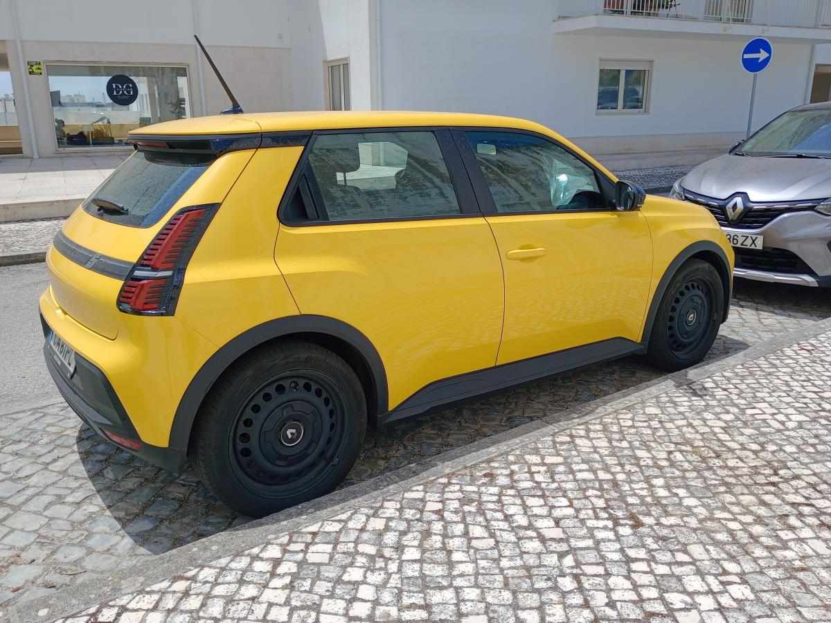 renault-5-e-tech-40-kwh-2025-eletrico