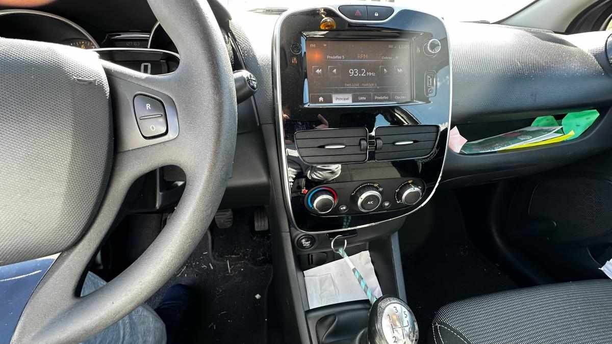 renault-clio-0-9-tce-2015-gasolina-898cc