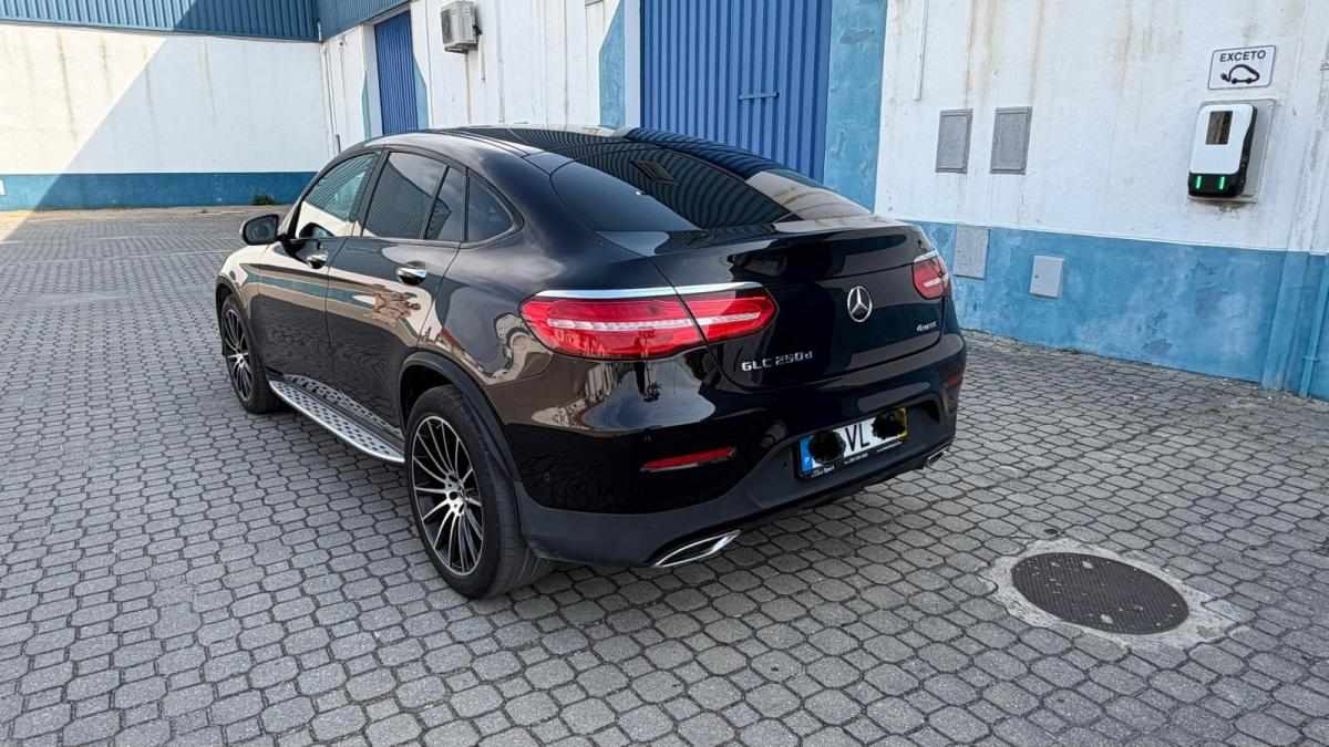 mercedes-benz-glc-250-d-4matic-2018-diesel-2143cc