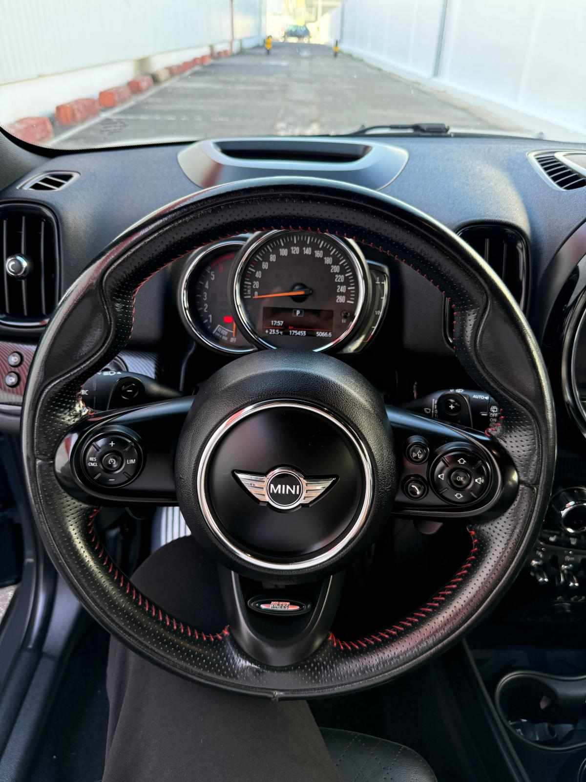 mini-countryman-sd-2-0-2018-diesel-1995cc