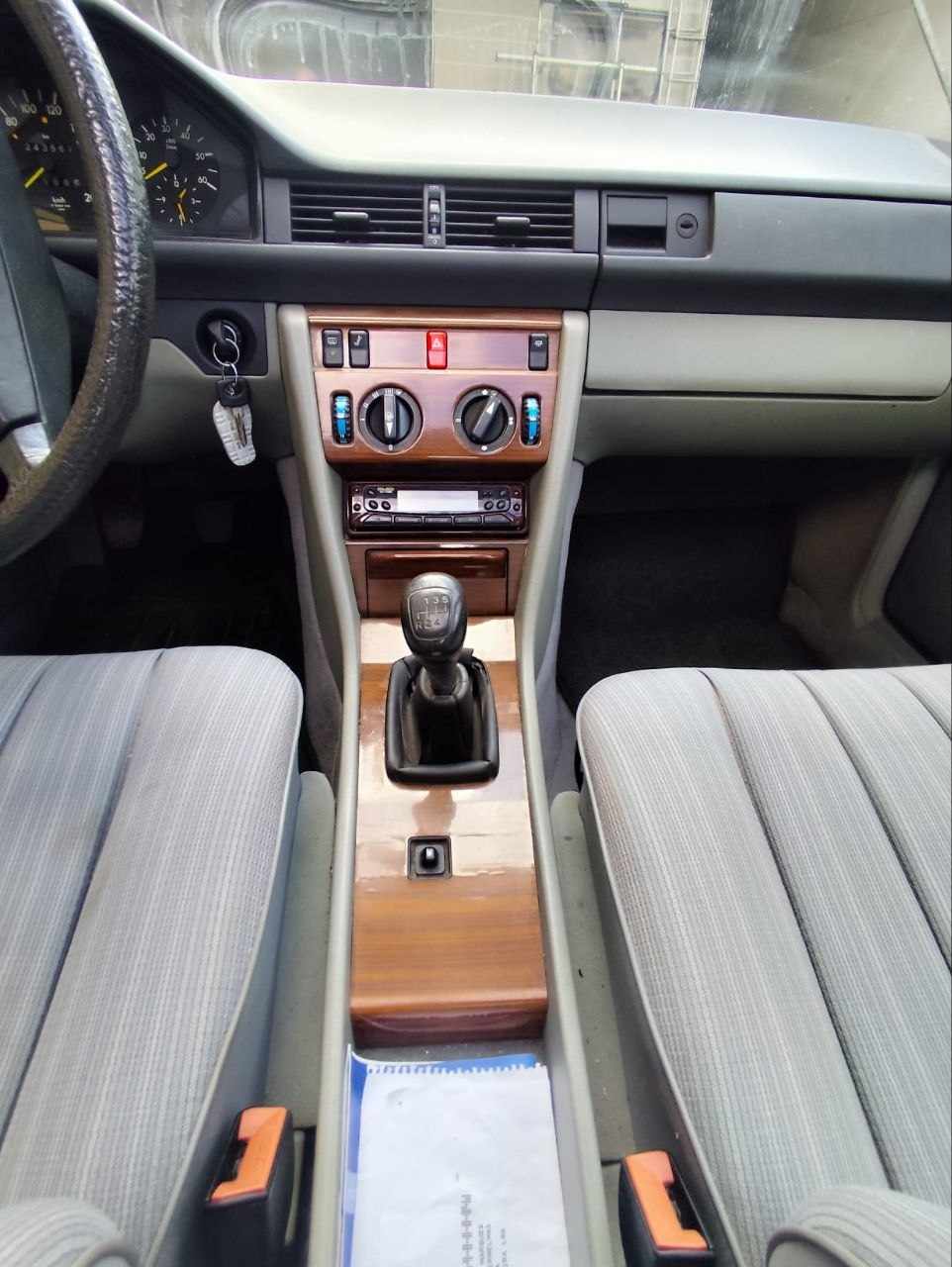 mercedes-benz-classe-e-e-250-d-1988-diesel-2497cc