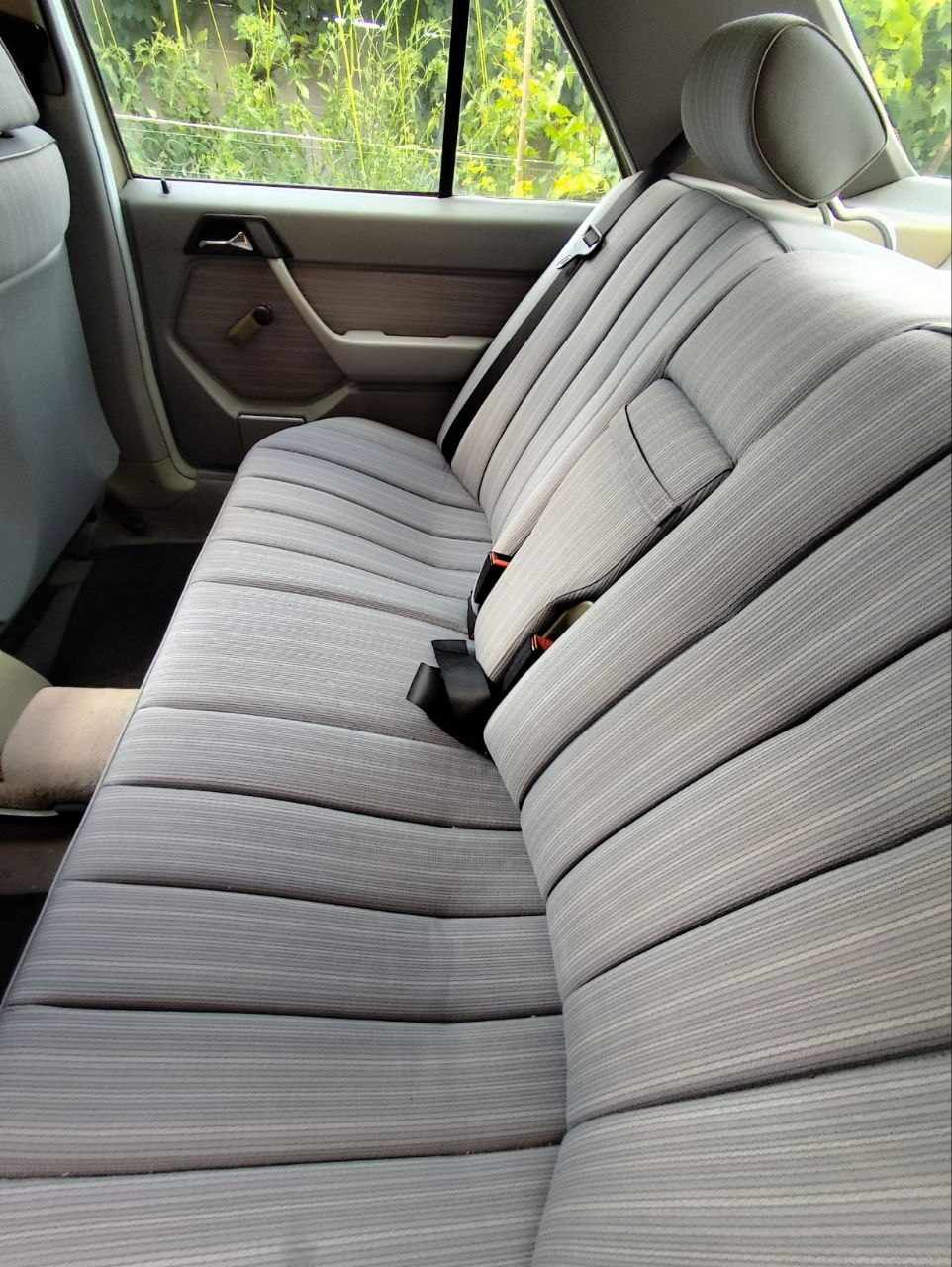 mercedes-benz-classe-e-e-250-d-1988-diesel-2497cc