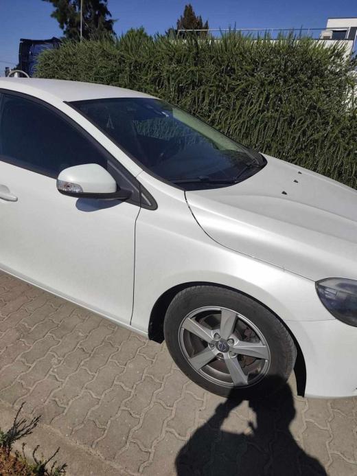 volvo-v40-1-6-d2-2014-diesel-1560cc