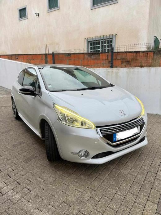 peugeot-208-1-6-e-hdi-2014-diesel-1560cc