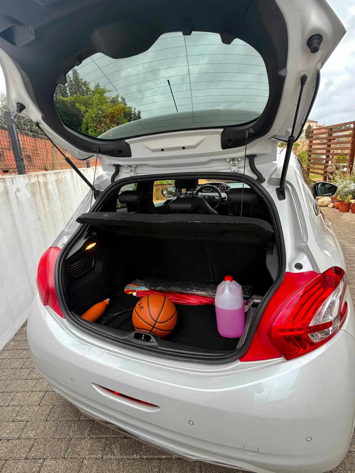 peugeot-208-1-6-e-hdi-2014-diesel-1560cc