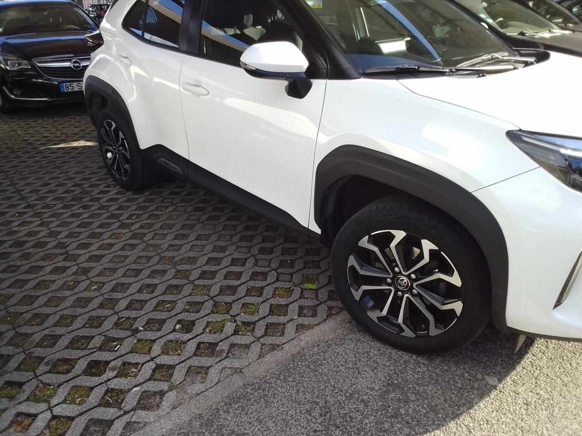 toyota-yaris-cross-1-5-2024-gasolina-1490cc