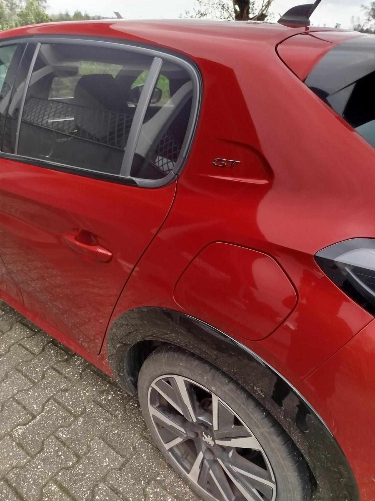 peugeot-208-1-2-puretech-2021-gasolina-1199cc