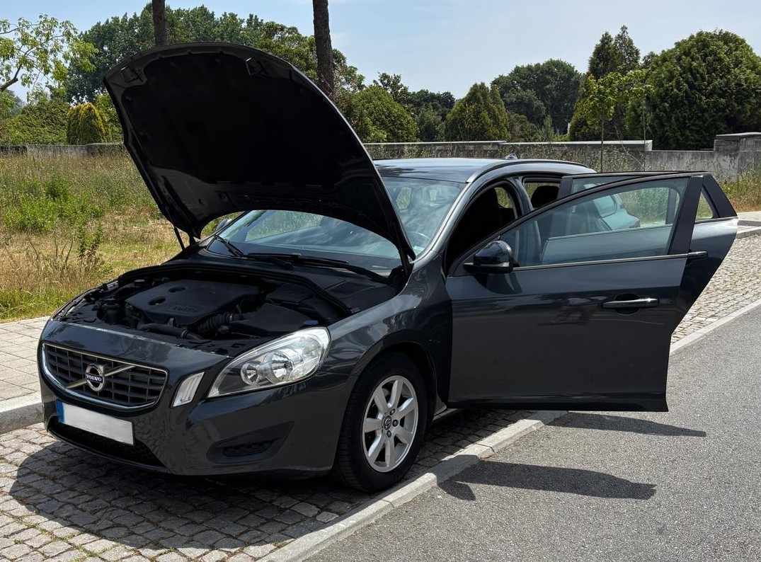 volvo-v60-1-6-d2-2011-diesel-1560cc