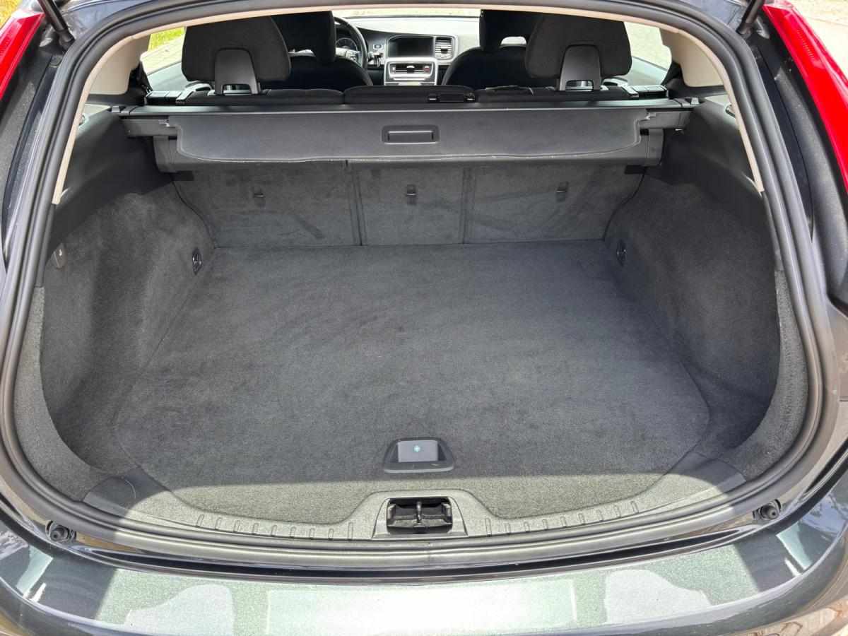 volvo-v60-1-6-d2-2011-diesel-1560cc