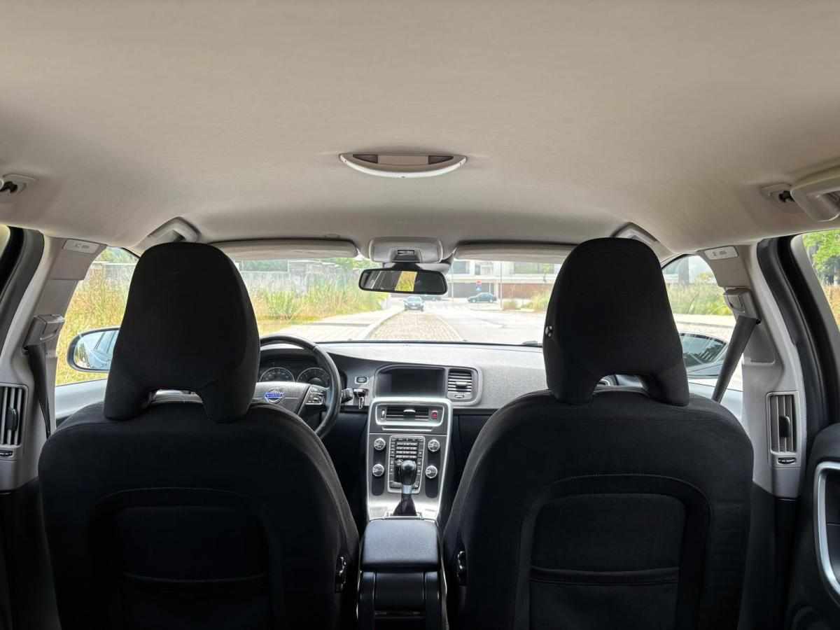 volvo-v60-1-6-d2-2011-diesel-1560cc