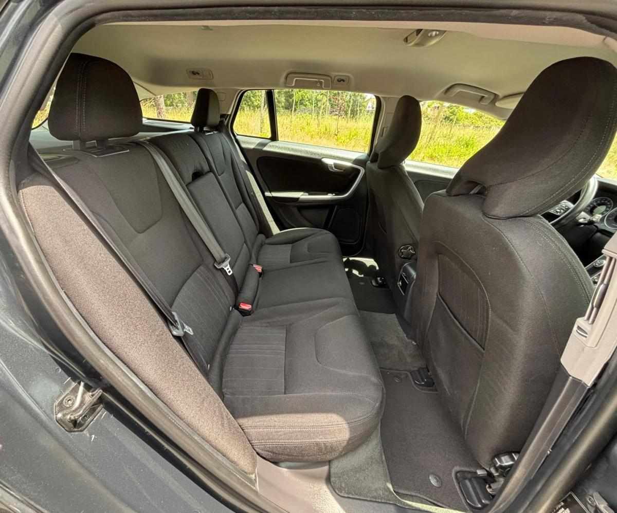 volvo-v60-1-6-d2-2011-diesel-1560cc