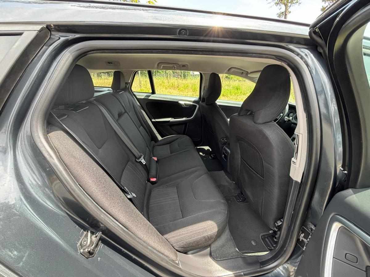 volvo-v60-1-6-d2-2011-diesel-1560cc