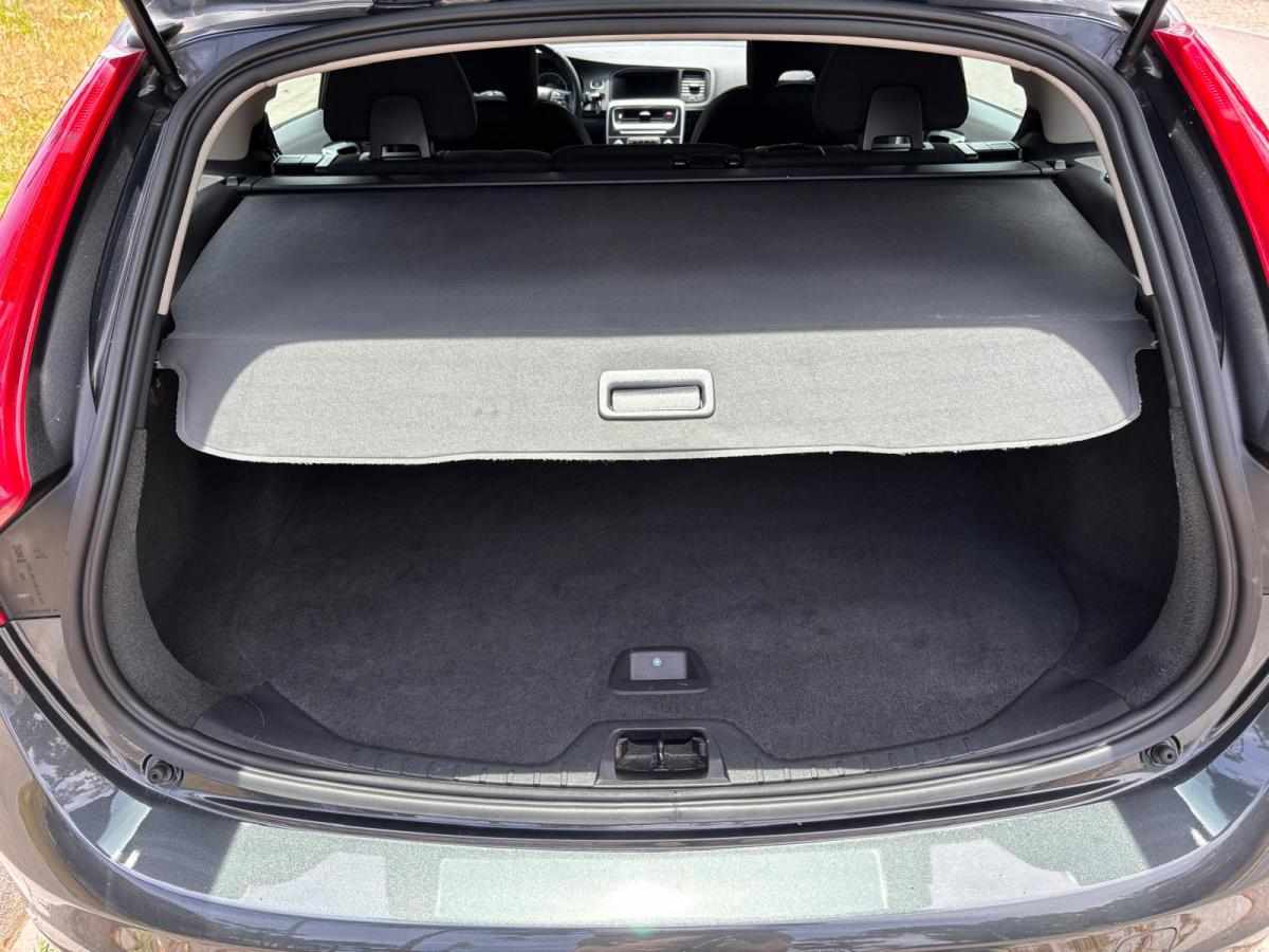 volvo-v60-1-6-d2-2011-diesel-1560cc