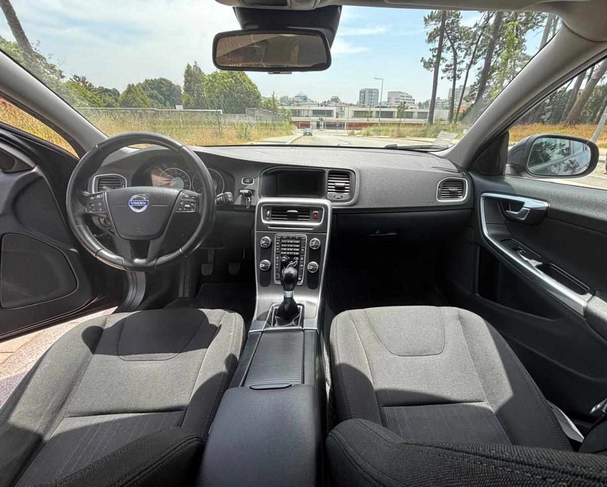volvo-v60-1-6-d2-2011-diesel-1560cc