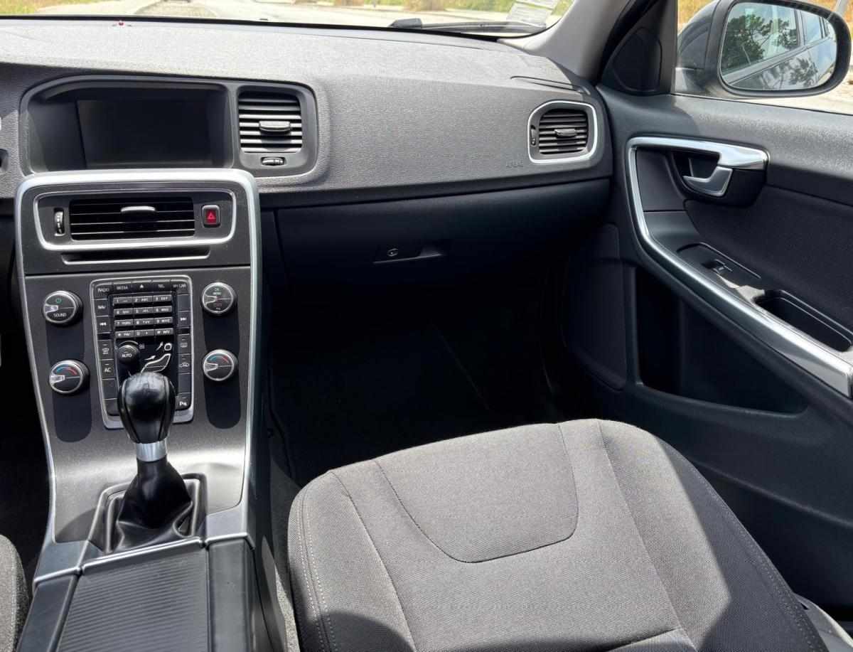 volvo-v60-1-6-d2-2011-diesel-1560cc
