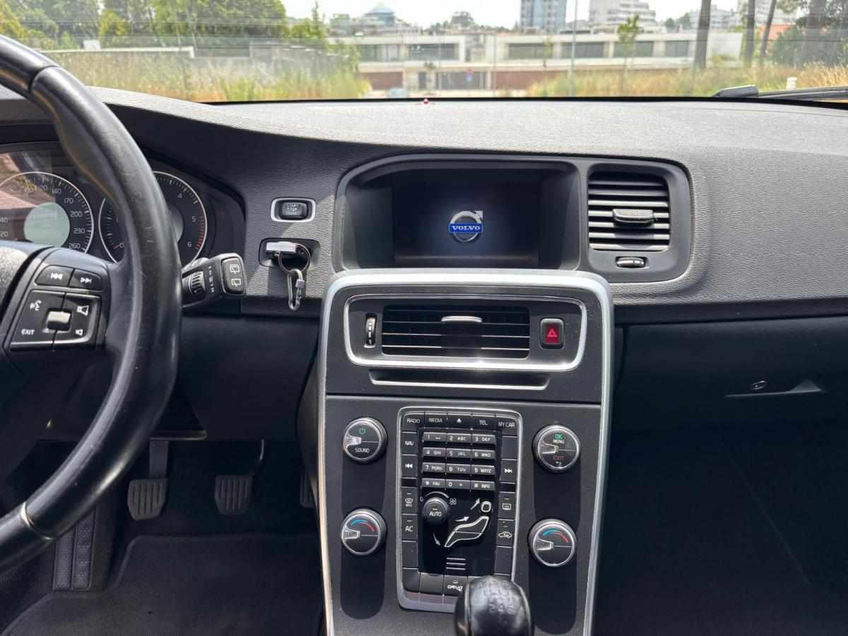 volvo-v60-1-6-d2-2011-diesel-1560cc