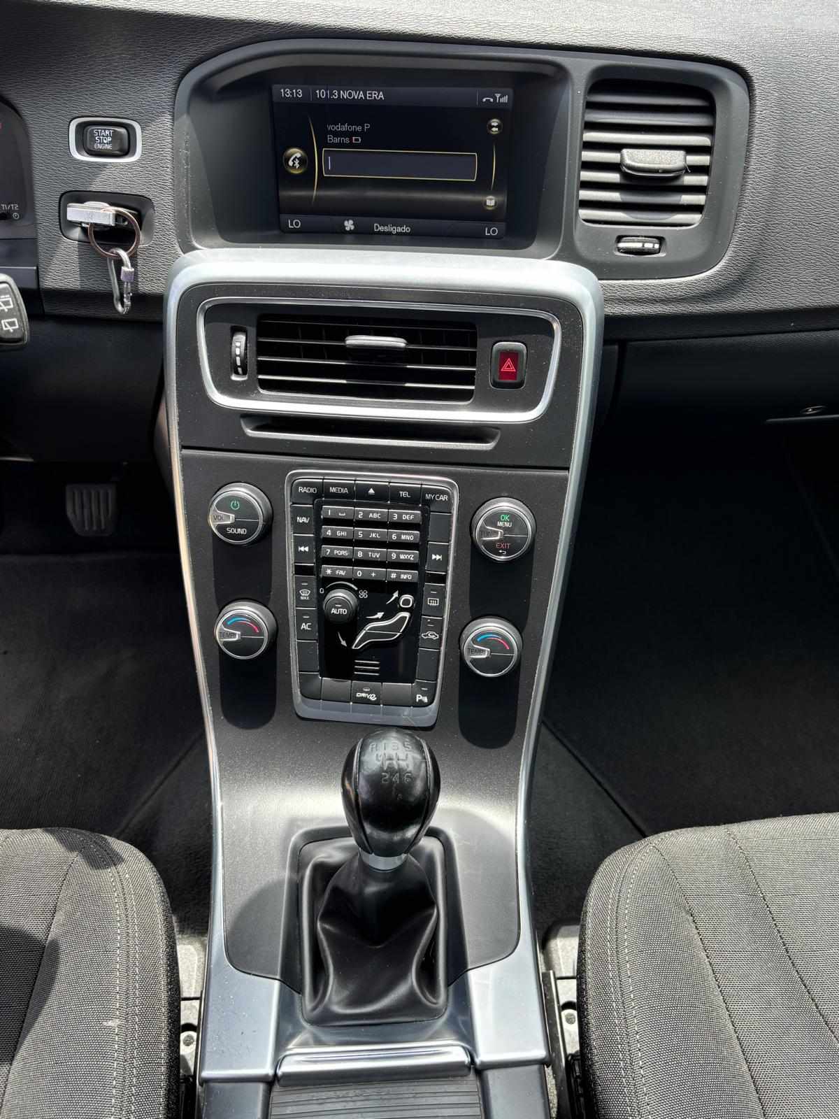 volvo-v60-1-6-d2-2011-diesel-1560cc