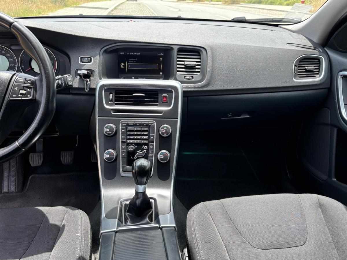 volvo-v60-1-6-d2-2011-diesel-1560cc