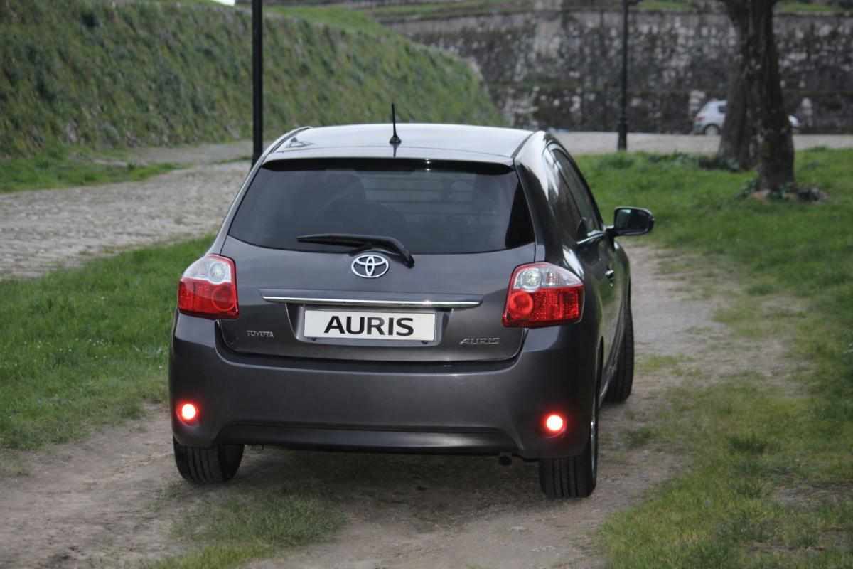 toyota-auris-2011-diesel-1364cc
